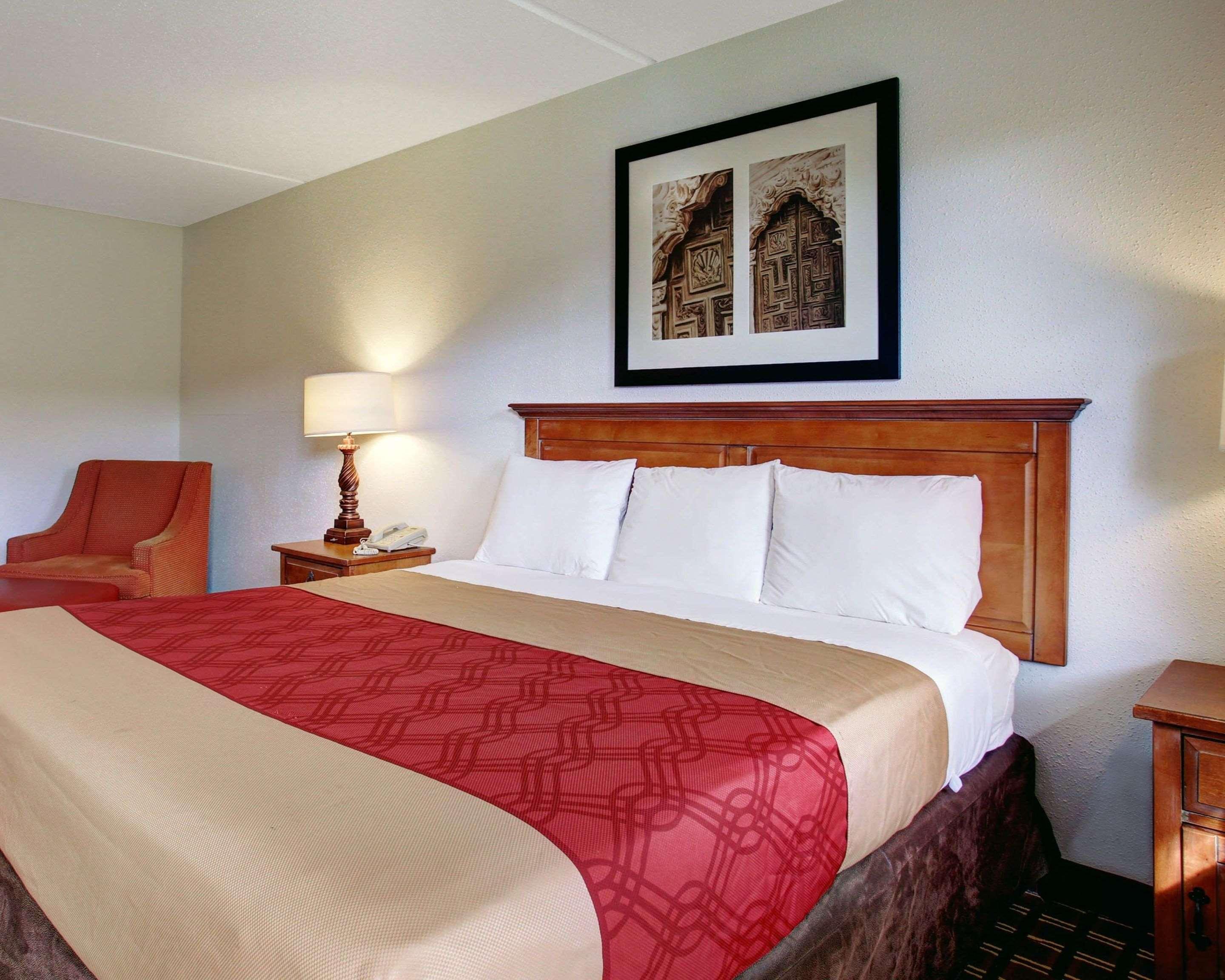 Rodeway Inn ניו בראונפלס מראה חיצוני תמונה